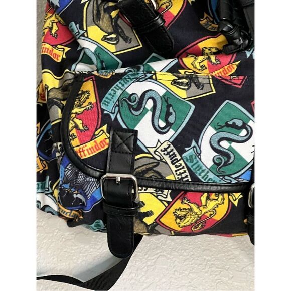 Harry Potter Hogwarts House Crests All Over Print - Picture 4 of 5